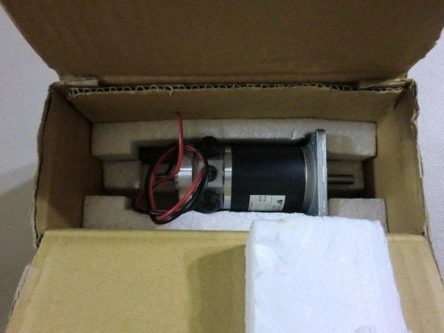YASKAWA MODEL : UGRMEM-02MA2 60W 盒裝 (NEW) — 3 / 3