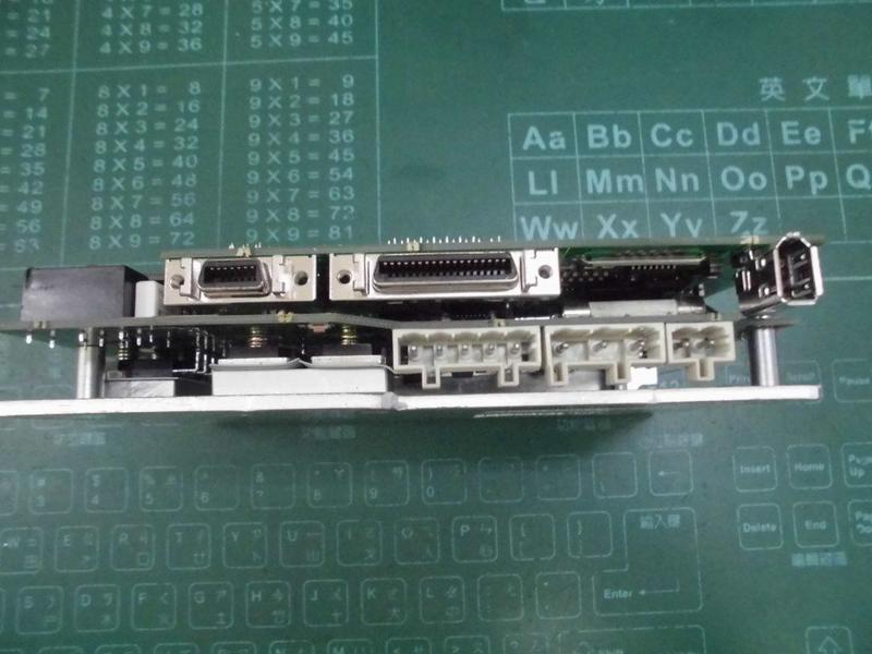 YASKAWA MODEL : SGDJ-02EPY28 200W (二手良品) — 2 / 6