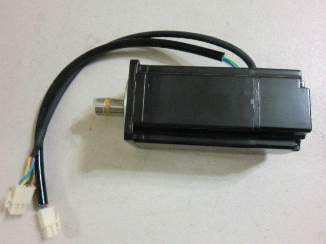 YASKAWA MODEL : SGME-04AF12 400W 無盒裝 (NEW) — 3 / 3