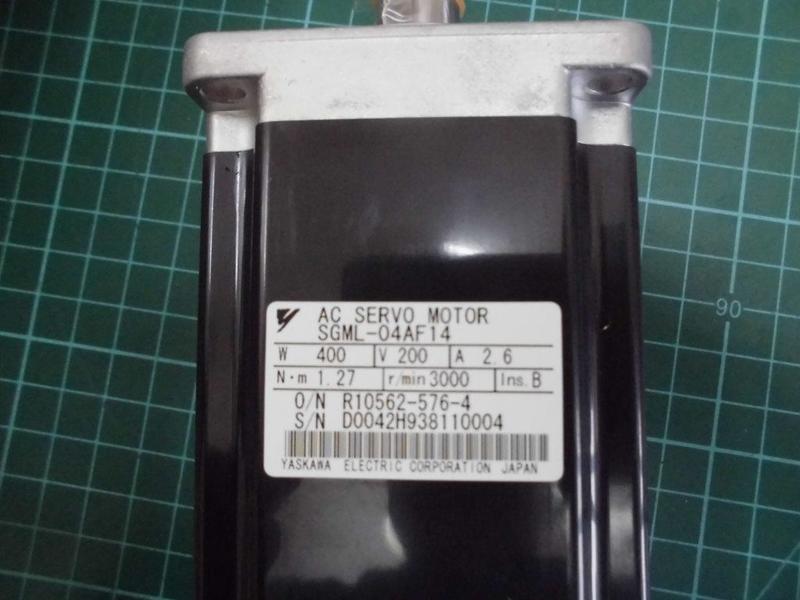 YASKAWA MODEL : SGML-04AF14 400W 盒裝 (NEW) — 2 / 4