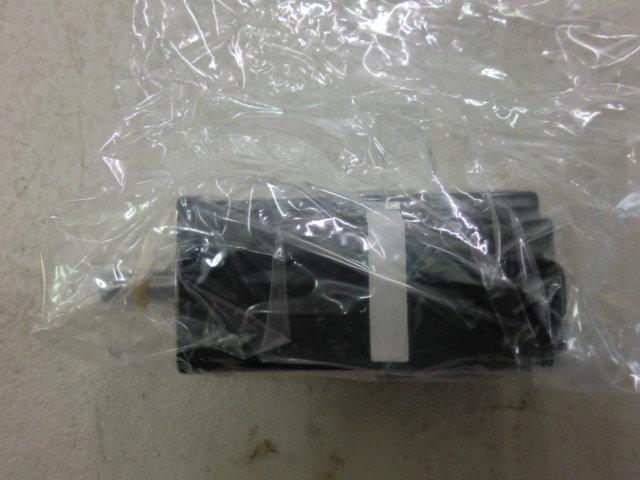 YASKAWA MODEL : SGMAS-01ACA21 100W 盒裝 (NEW) — 2 / 3