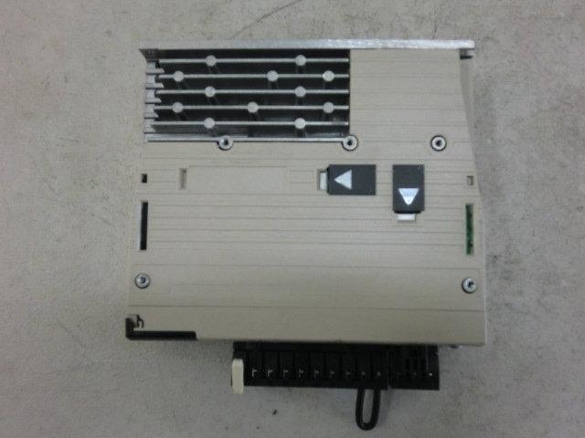 YASKAWA MODEL : SGDV-R90A01A 100W (二手良品) — 2 / 3