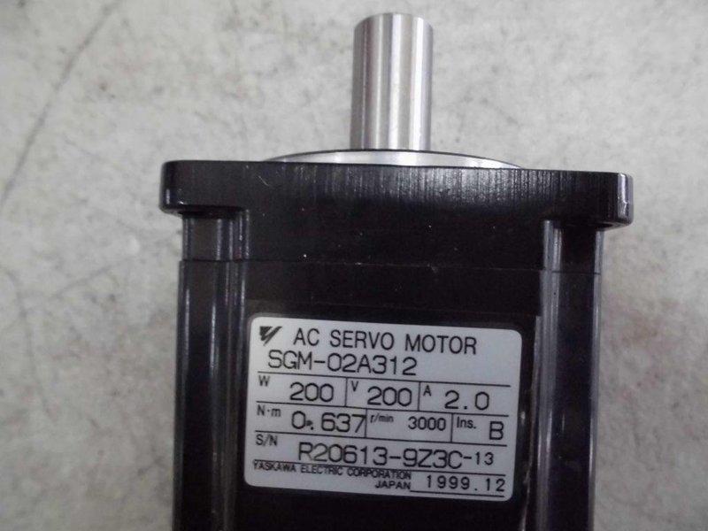 YASKAWA MODEL : SGM-02A312 (二手良品) — 2 / 3