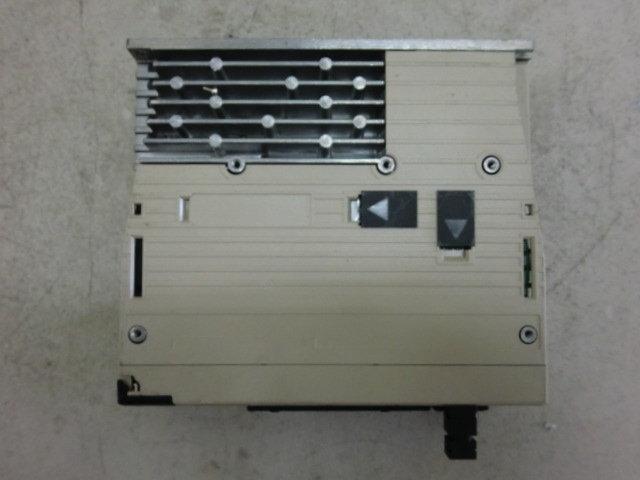YASKAWA MODEL:SGDV-R90A21A 100W二手良品 — 2 / 3