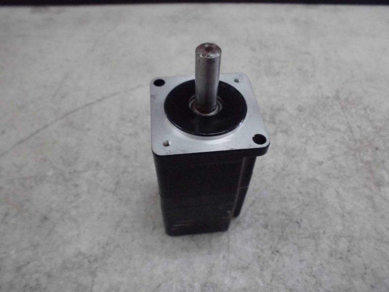 YASKAWA MODEL : SGMAS-A5A3A21 50W (二手良品) — 3 / 3