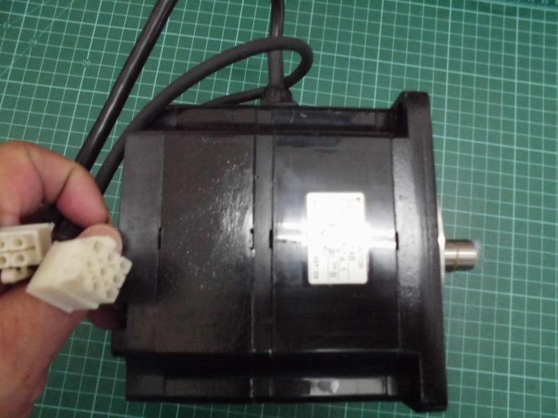 YASKAWA MODEL : SGMP-08A314B 750W 無盒裝 (NEW) — 2 / 6