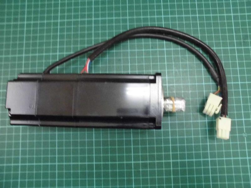 YASKAWA MODEL : SGM-04U314C 400W 無盒裝 (NEW) — 3 / 5