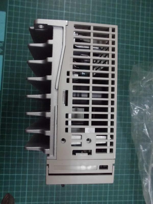 YASKAWA MODEL : SGDM-04ADA VER.3C945 400W 盒裝 (NEW) — 6 / 8