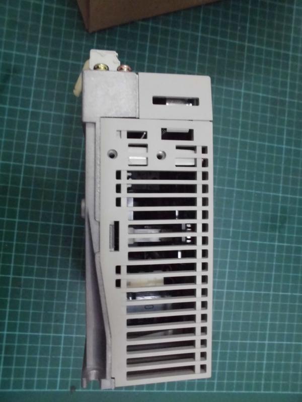 YASKAWA MODEL : SGDM-A5AD VER.01002 50W 盒裝 (NEW) — 6 / 8