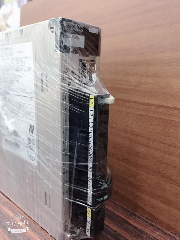 YASKAWA MODEL:SGDV-1R6A11A無盒新品 — 2 / 6