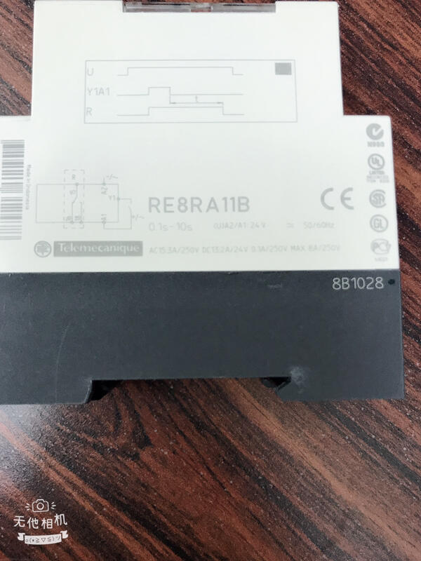 Schneider MODEL: RE8 RA11B-Q盒裝新品 — 3 / 4