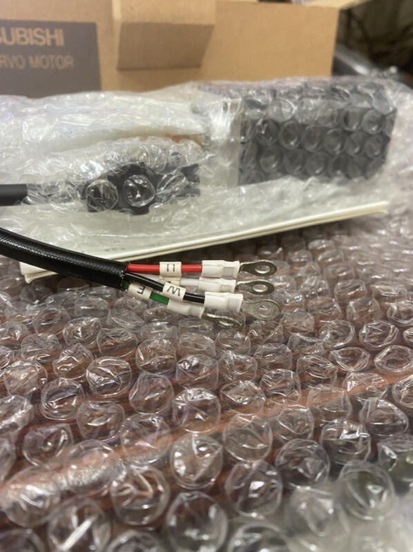 MITSUBISHI MODEL: HC-KQ13 盒裝新品 — 3 / 4