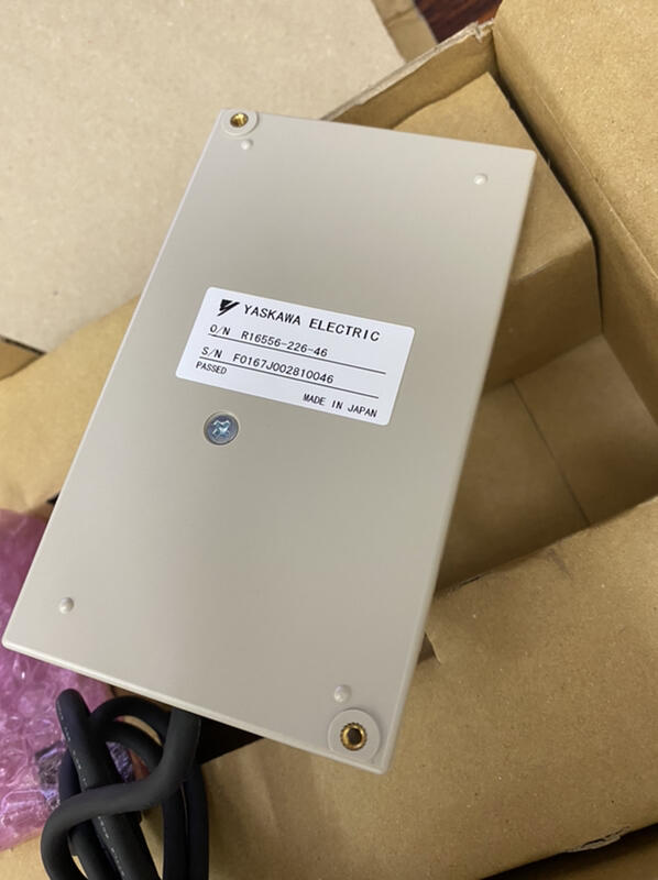 YASKAWA MODEL: R16556-226-46盒裝新品 — 2 / 3