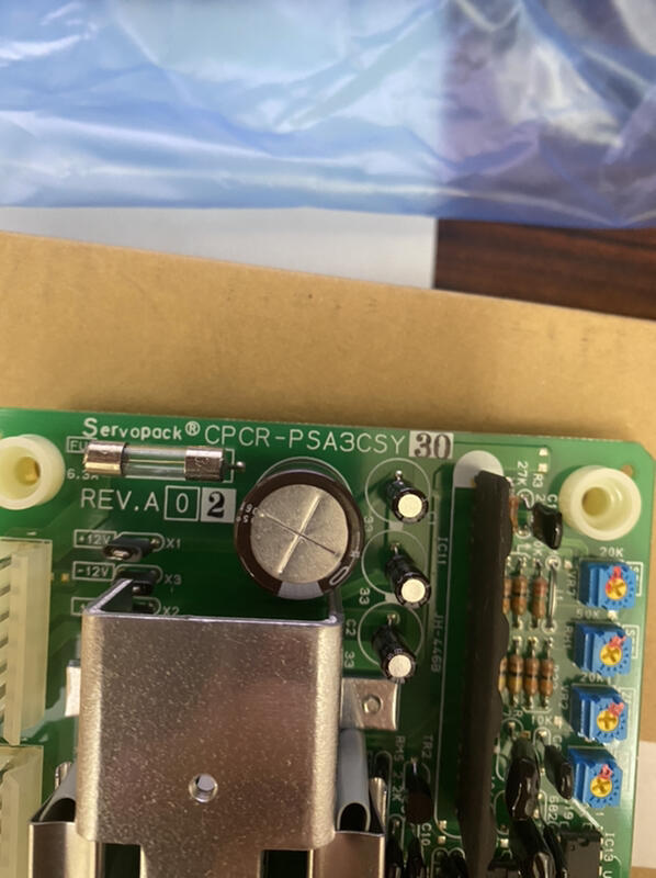 YASKAWA MODEL:   CPCR-PSA3CSY30 盒裝新品 — 3 / 4
