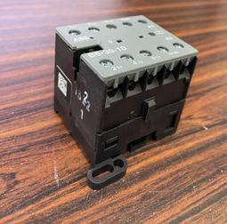 ABB MODEL : B6-30-10 無盒裝 (NEW)