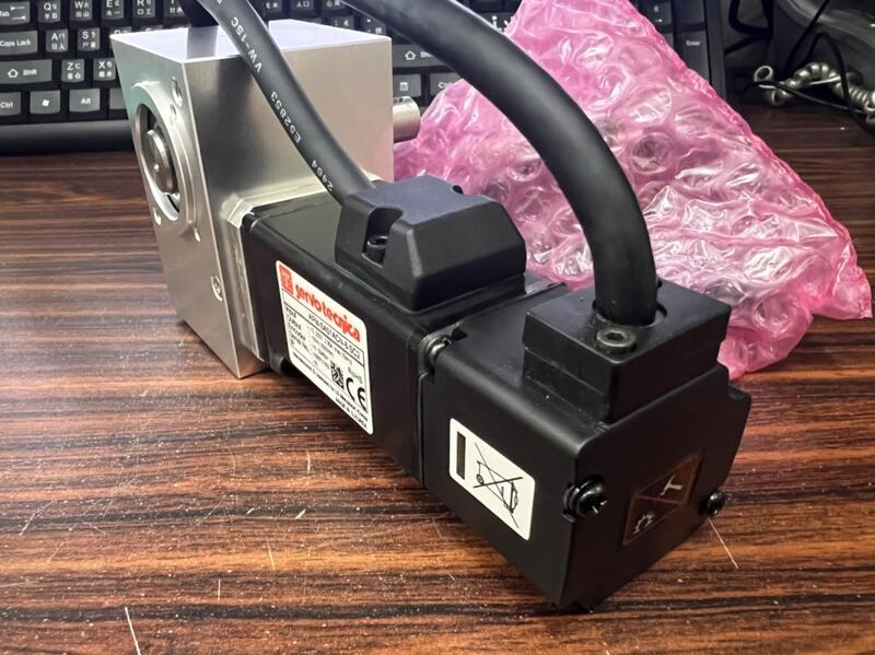 SERVO TECNIICA  GYSIN CH-4452+APM-SA01ACN-8-SC2盒裝新品 — 6 / 8