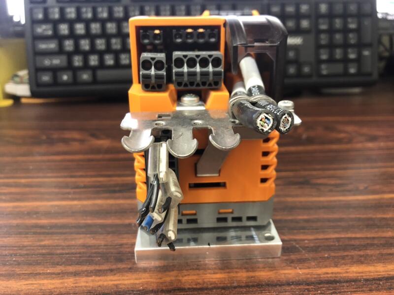 B&R MODEL:80VD100PD.C022-01 VER.F0 二手良品 — 6 / 7