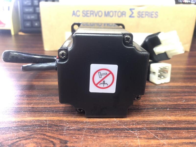 YASKAWA MODEL : SGM-02A312 盒裝新品 — 5 / 9