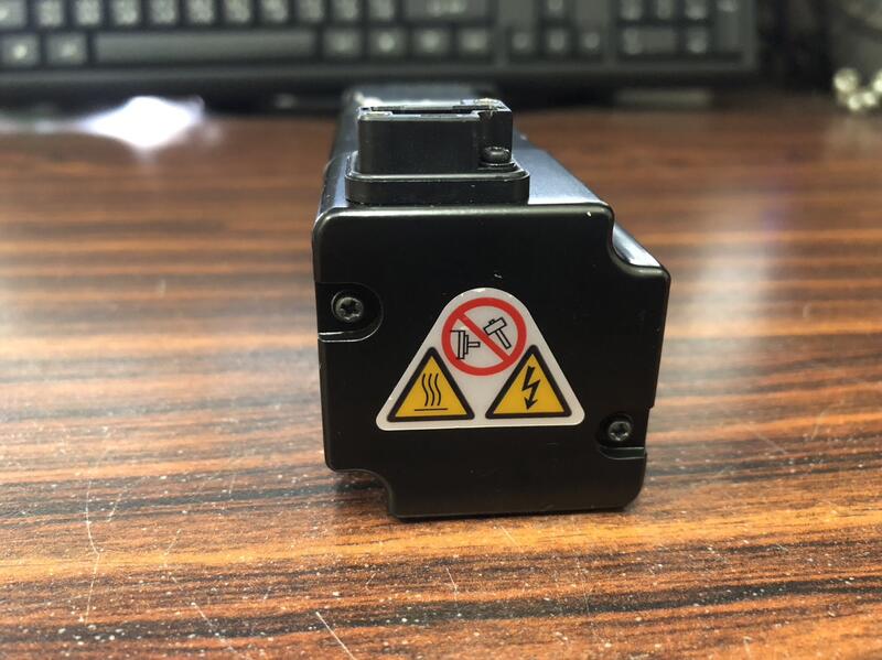 YASKAWA MODEL:SGMJV-01A3A6C無盒新品 — 7 / 8